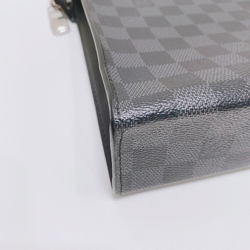 Louis Vuitton Clutch