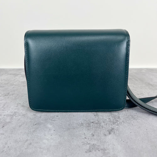 Celine Classic Medium-Size Polished Calfskin Handbag Green 189173DLS.31AN