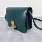 Celine Classic Medium-Size Polished Calfskin Handbag Green 189173DLS.31AN