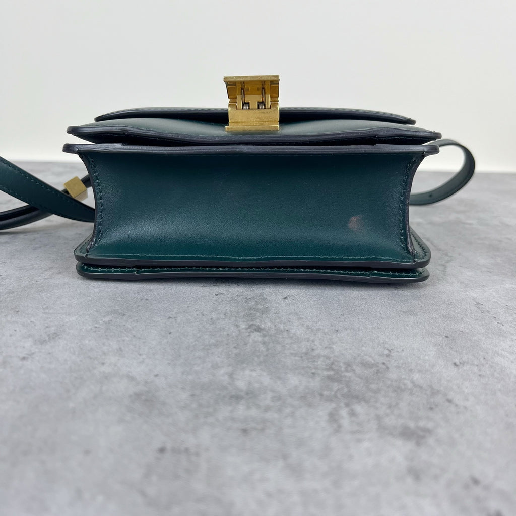 Celine Classic Medium-Size Polished Calfskin Handbag Green 189173DLS.31AN