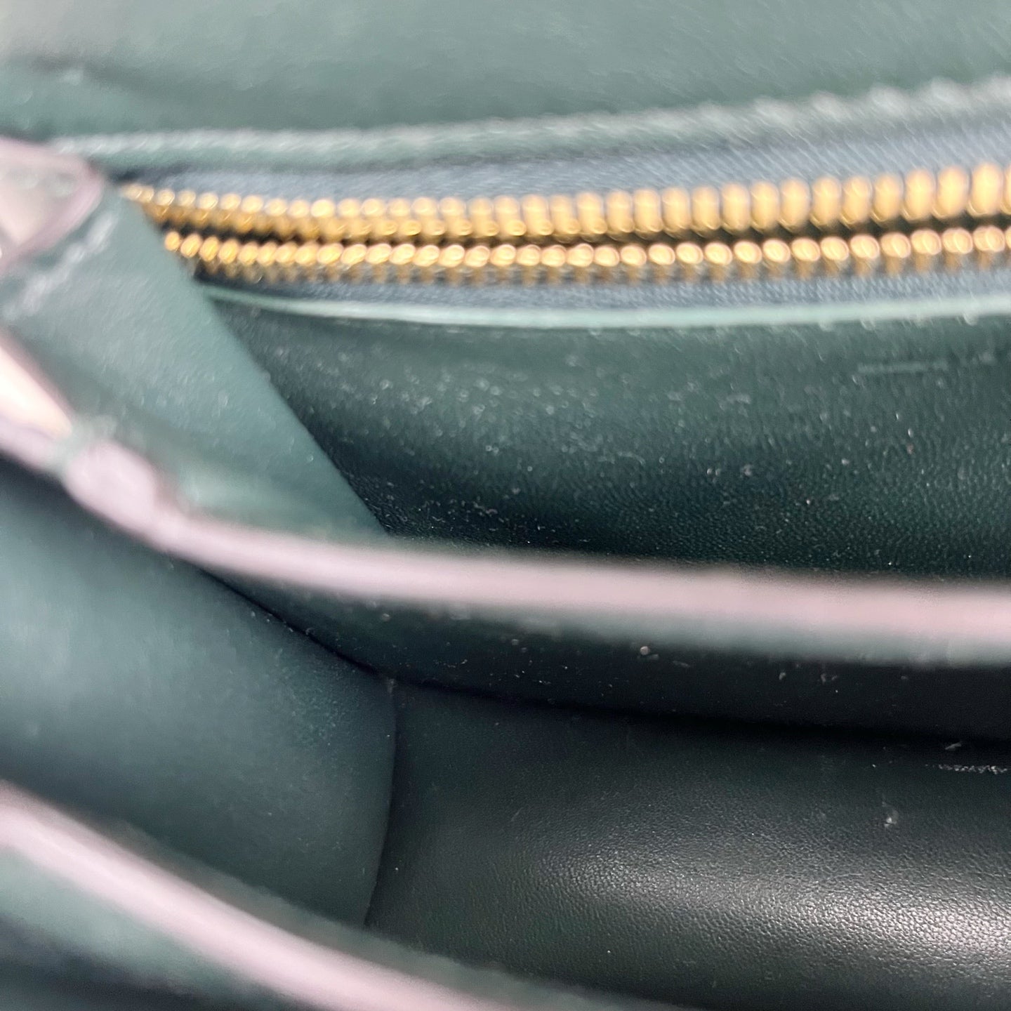 Celine Classic Medium-Size Polished Calfskin Handbag Green 189173DLS.31AN