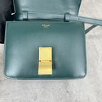 Celine Classic Medium-Size Polished Calfskin Handbag Green 189173DLS.31AN