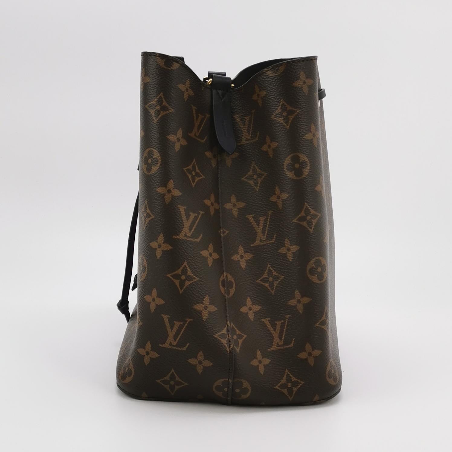 Louis Vuitton Néonoé Other Crossbody M44020