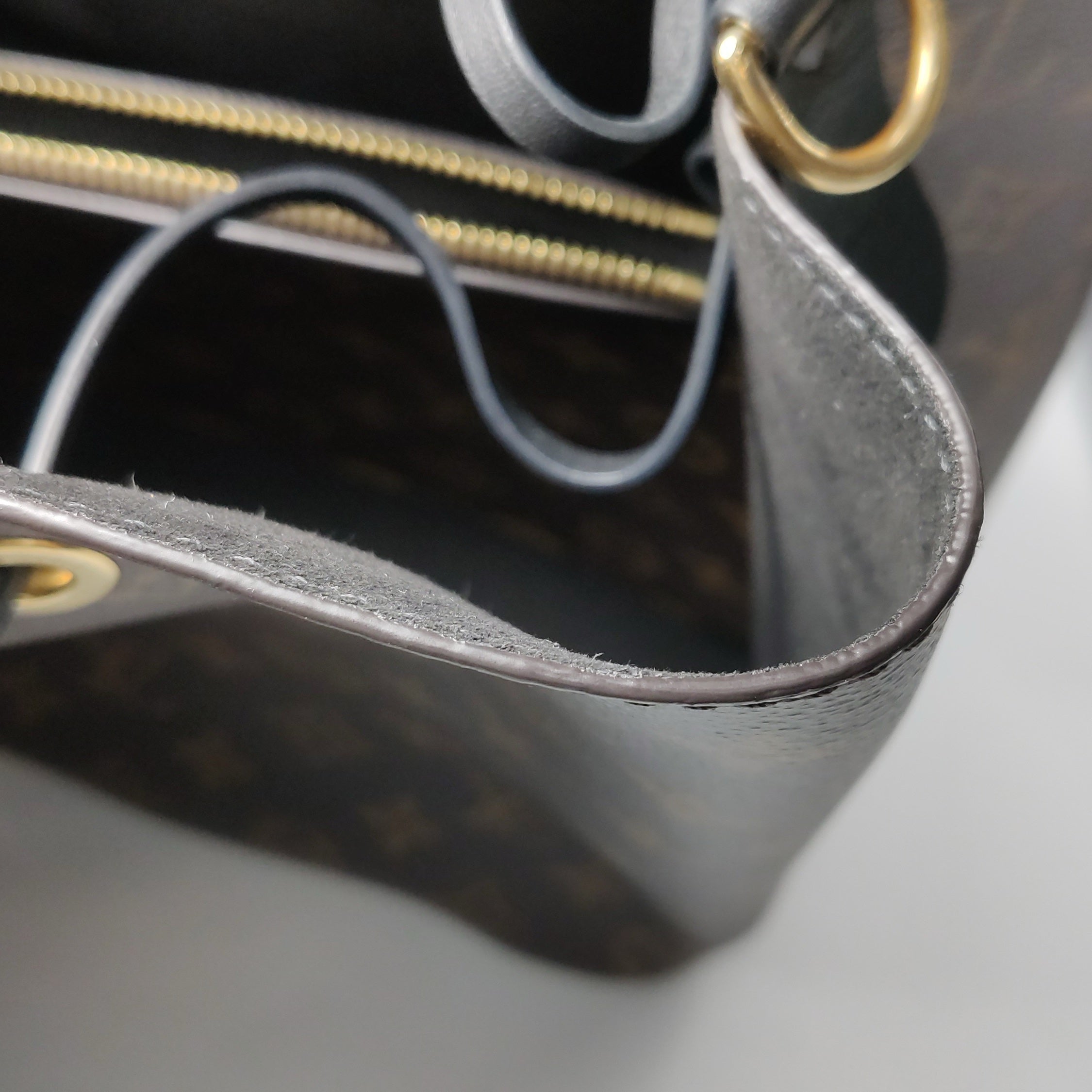 Louis Vuitton Néonoé Other Crossbody M44020