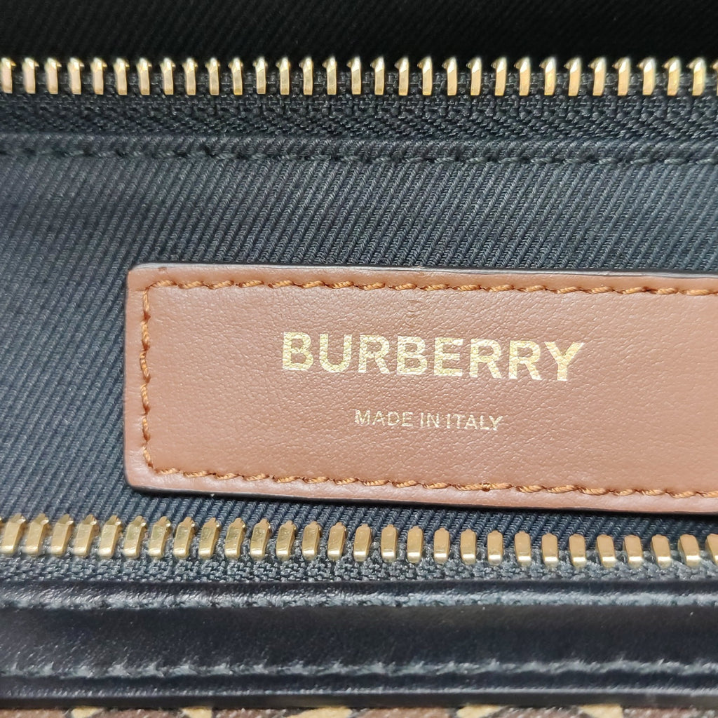 Burberry Crossbody 80226091