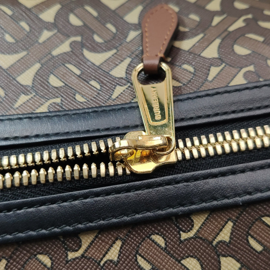 Burberry Crossbody 80226091