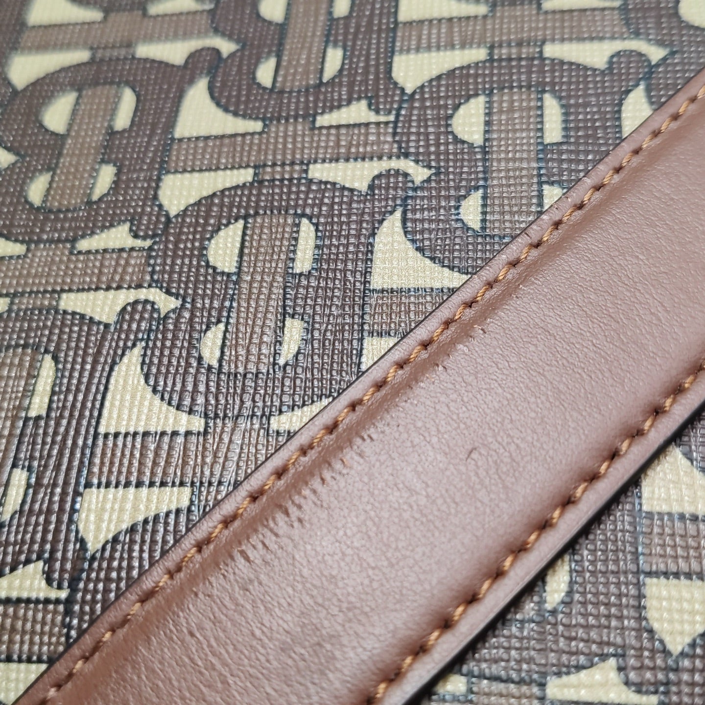Burberry Crossbody 80226091
