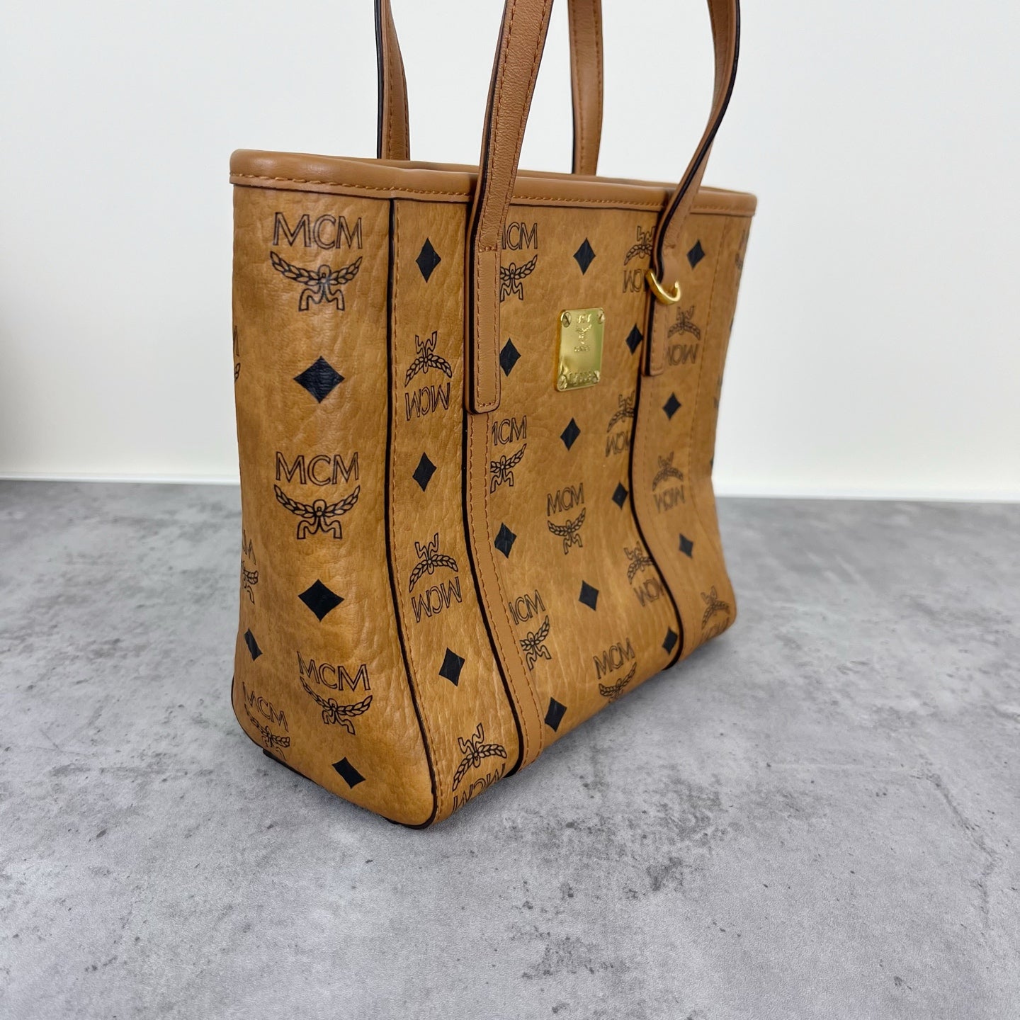 MCM Aren Visetos Zippered Shopping Bag Tote MWPAATN04CO001