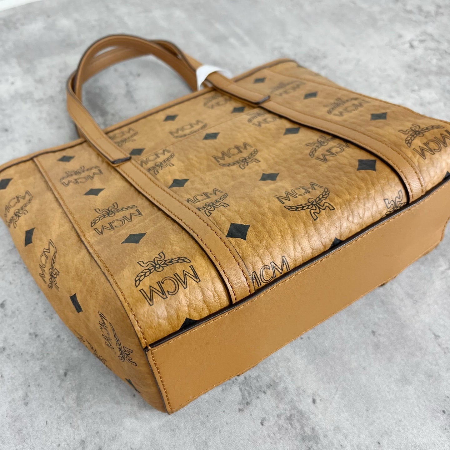 MCM Aren Visetos Zippered Shopping Bag Tote MWPAATN04CO001