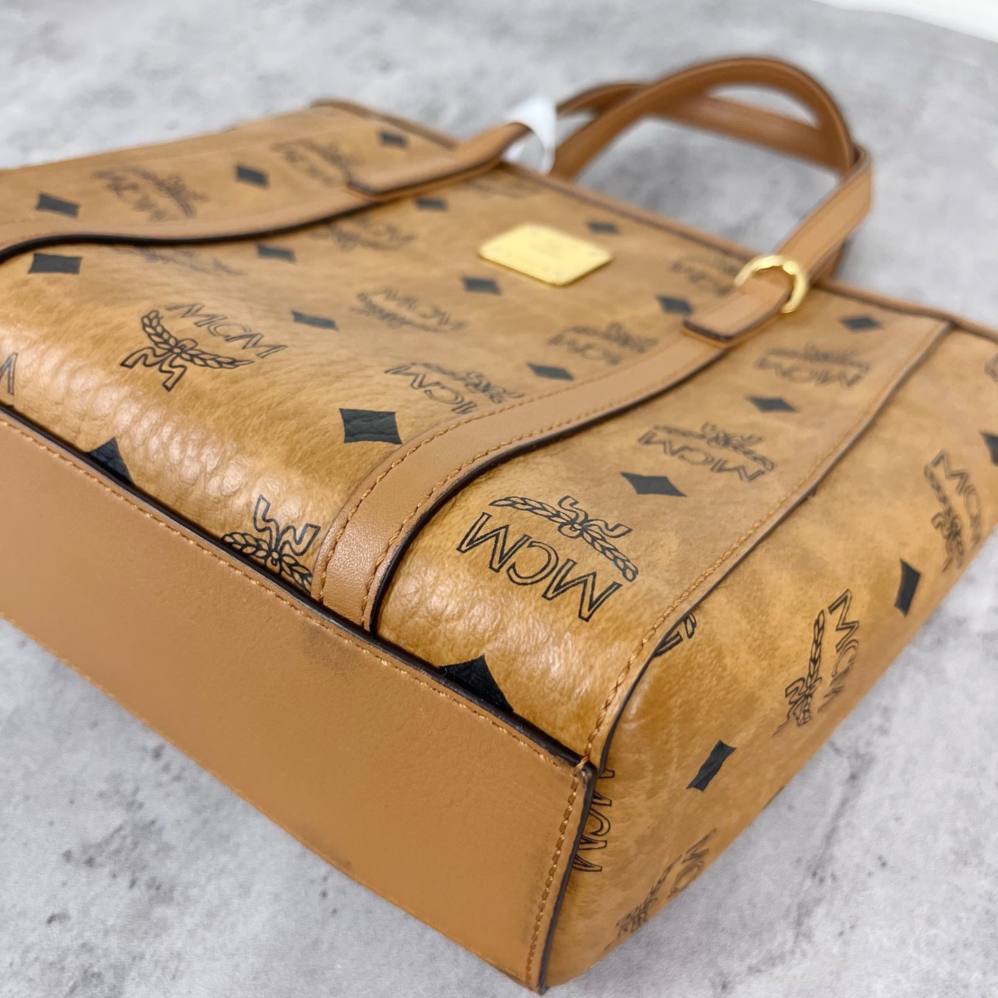 MCM Aren Visetos Zippered Shopping Bag Tote MWPAATN04CO001