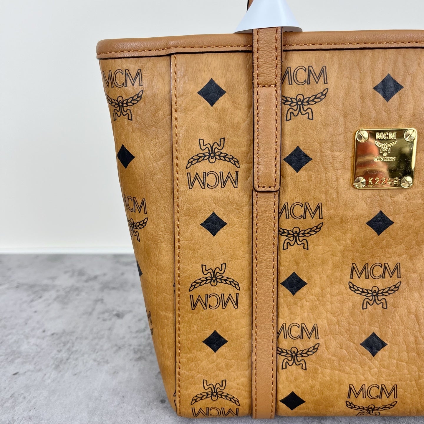 MCM Aren Visetos Zippered Shopping Bag Tote MWPAATN04CO001