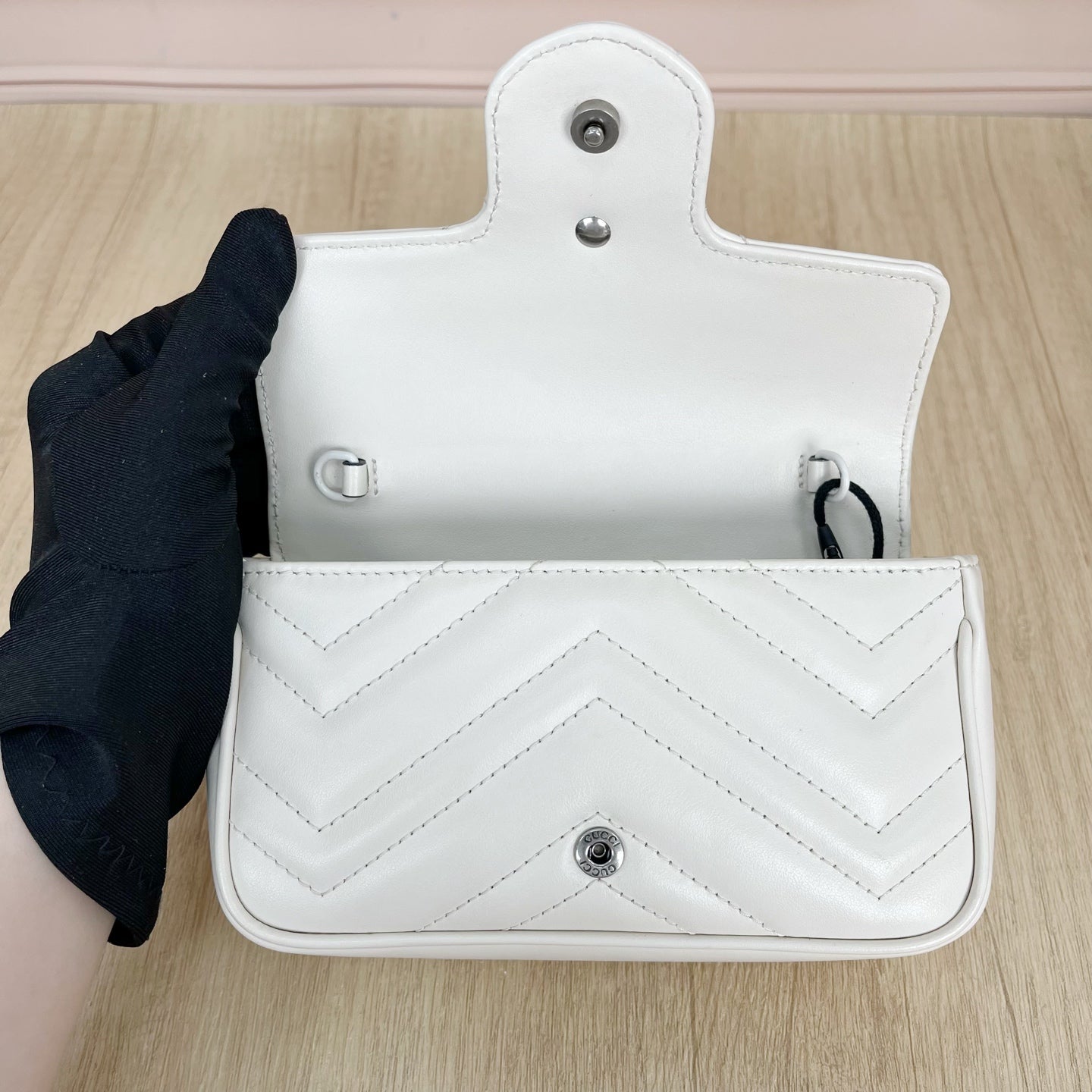 Gucci GG Marmont Collection White 699757 UM8KV 9022