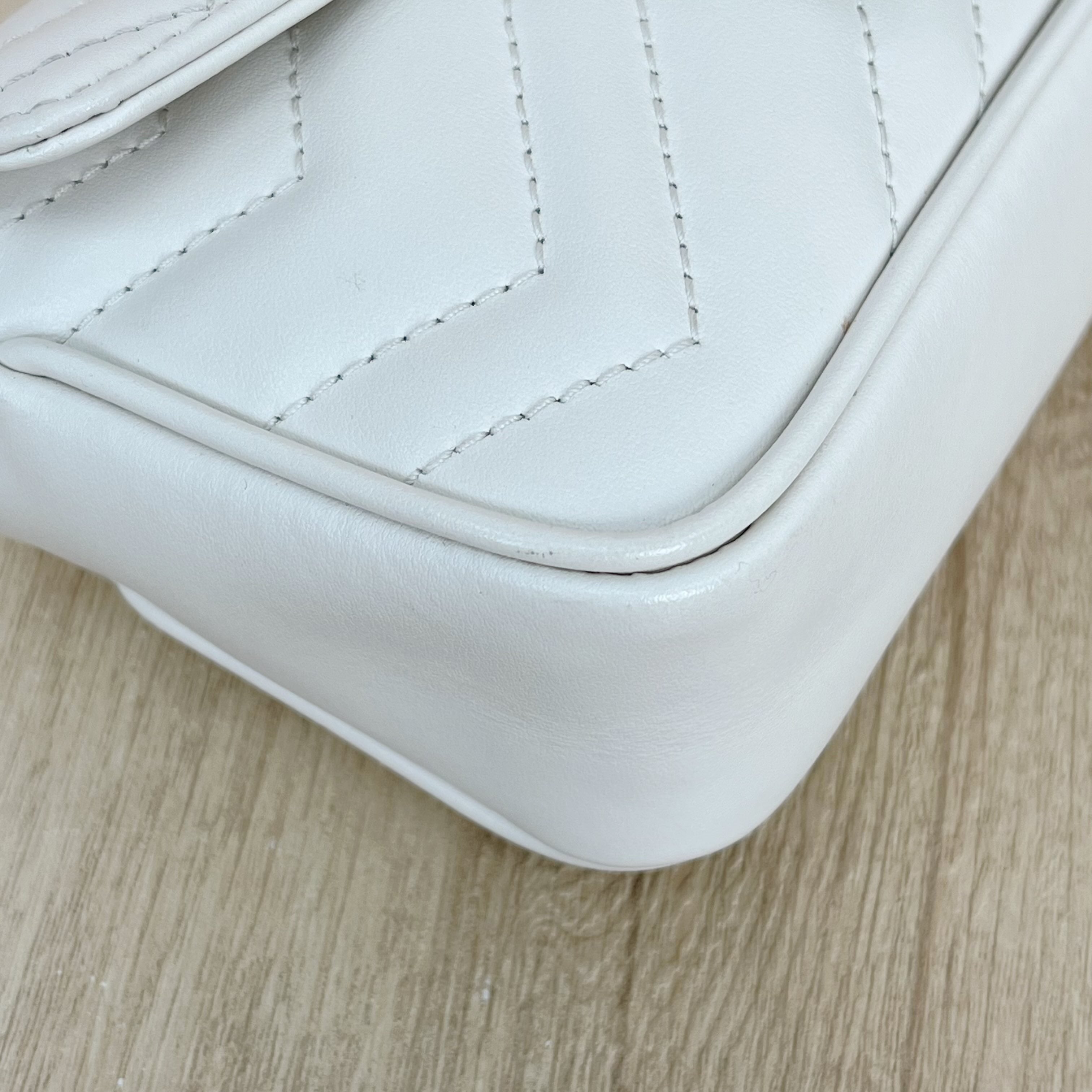 Gucci GG Marmont Collection White 699757 UM8KV 9022
