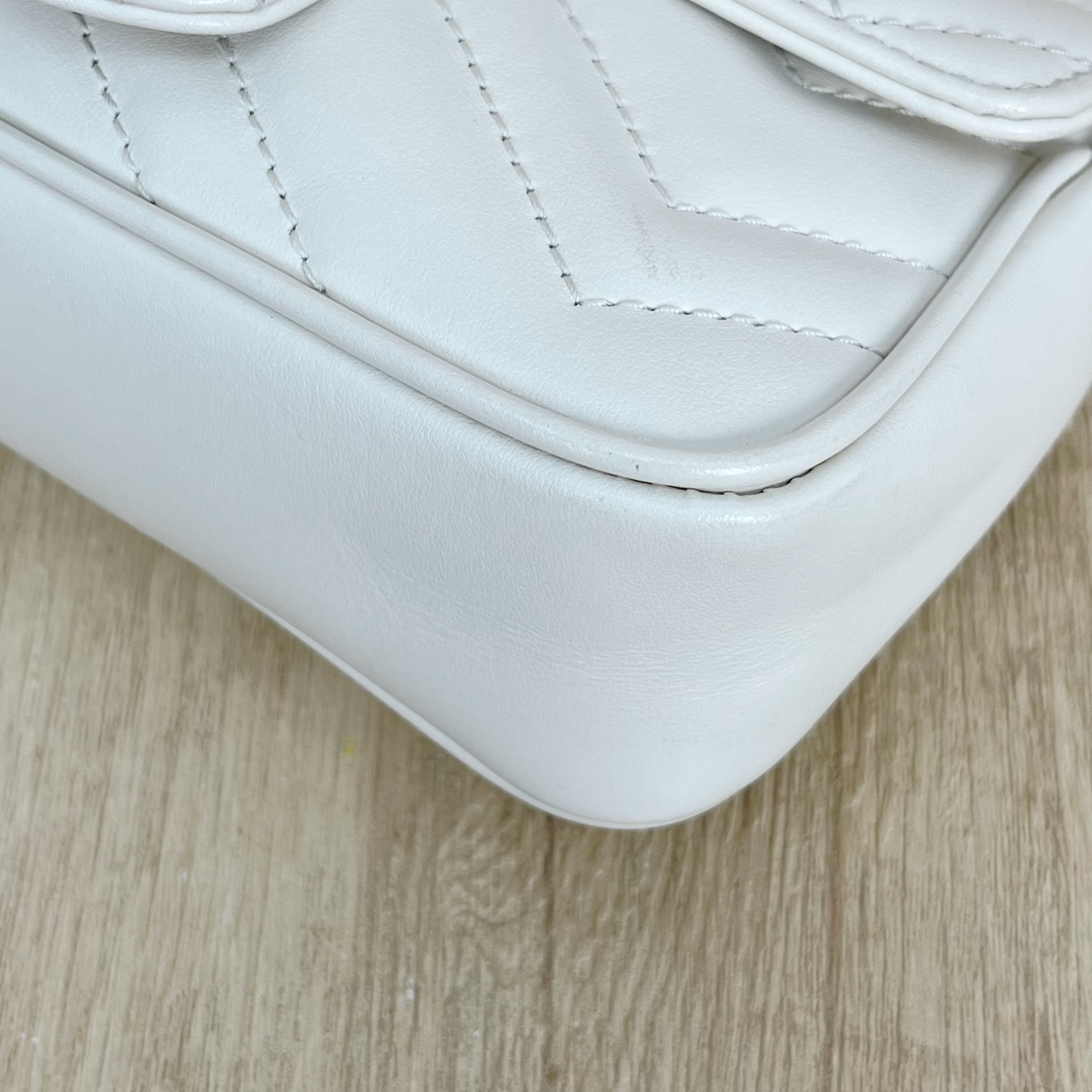 Gucci GG Marmont Collection White 699757 UM8KV 9022