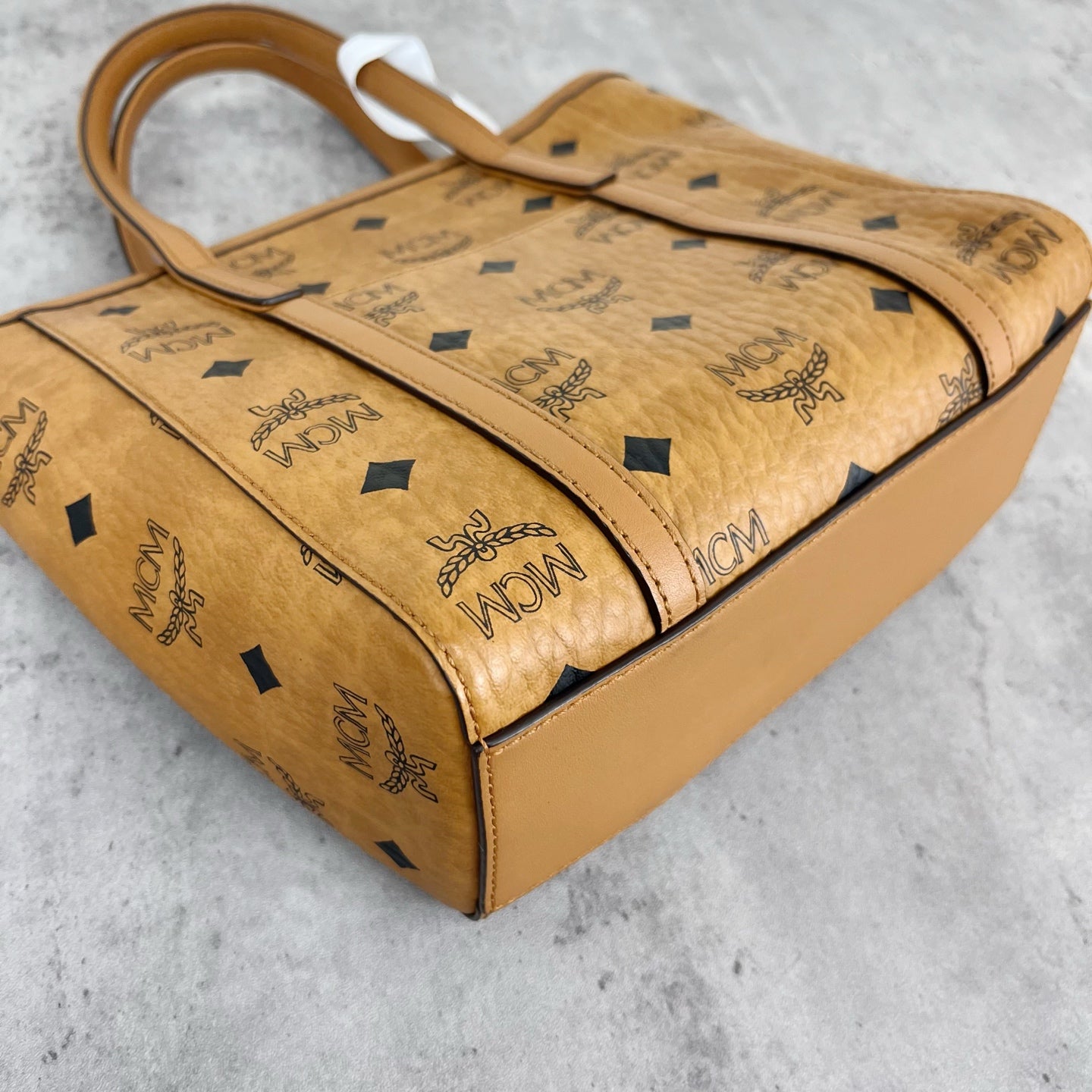 MCM Aren Visetos Zippered Shopping Bag Tote MWPAATN04CO001