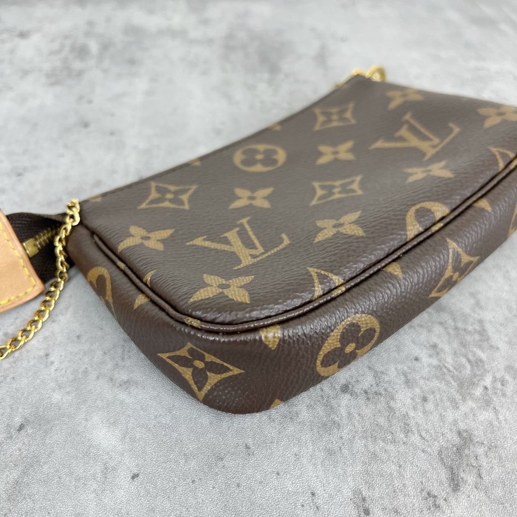 Louis Vuitton Mini Pochette Accessories M58009