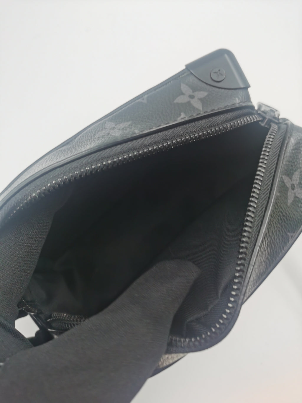 Louis Vuitton Soft Trunk M44735