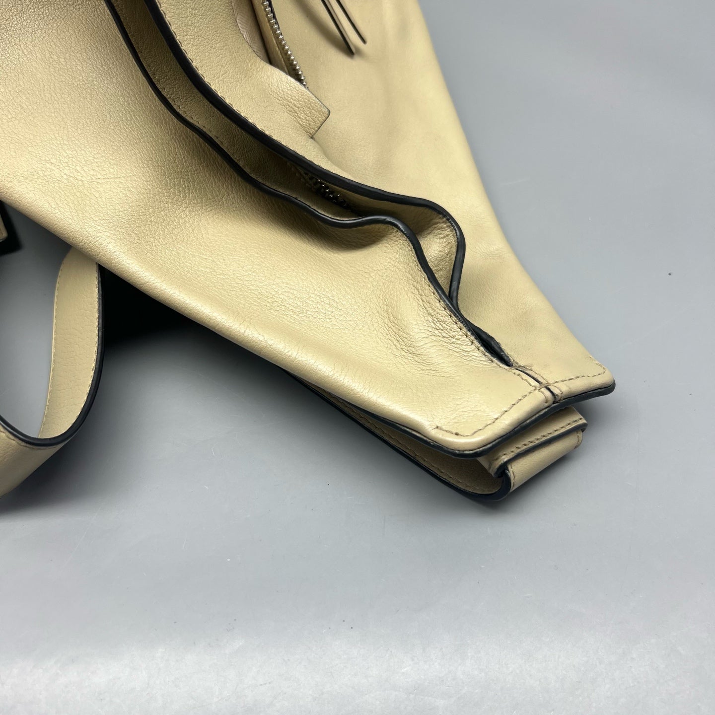 Loewe Yellow