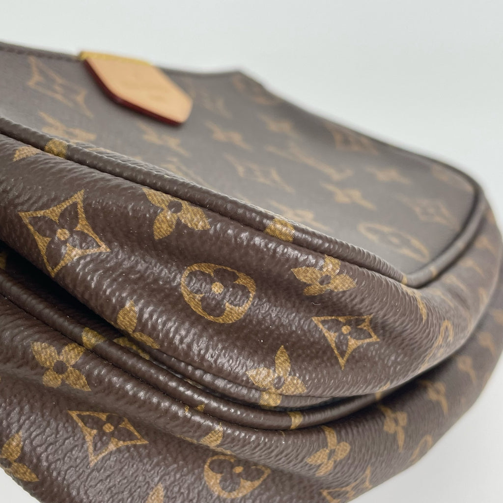 Louis Vuitton Green Crossbody M44813