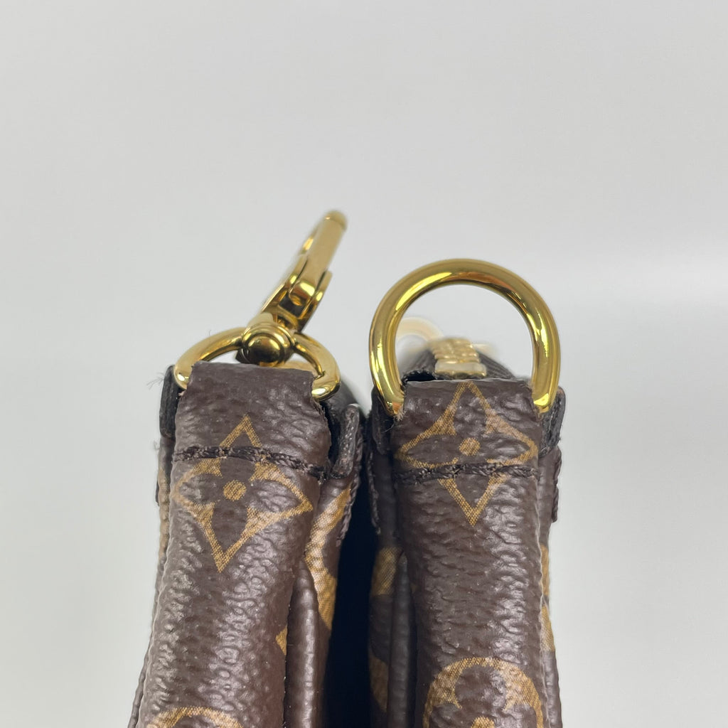 Louis Vuitton Green Crossbody M44813