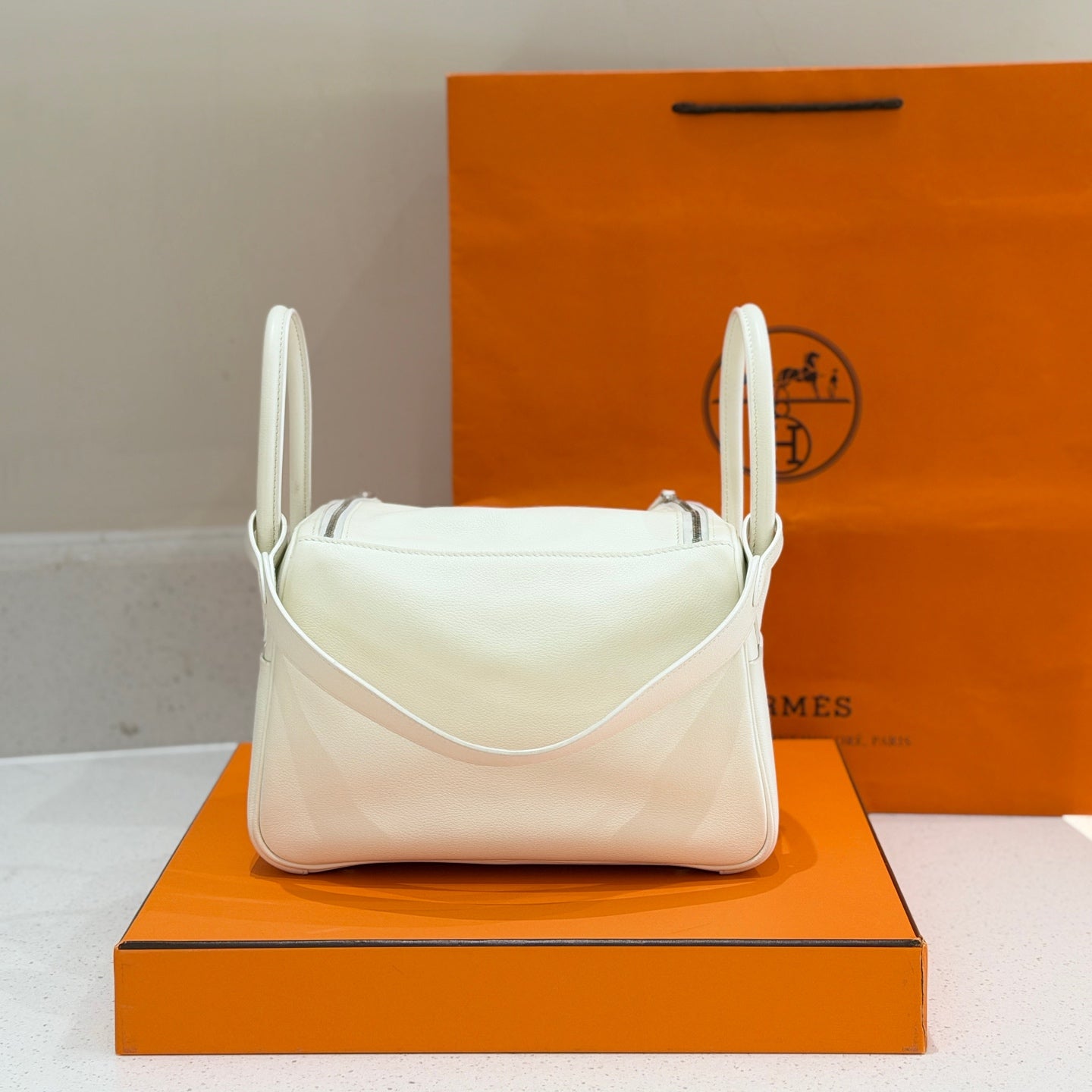 Hermes White
