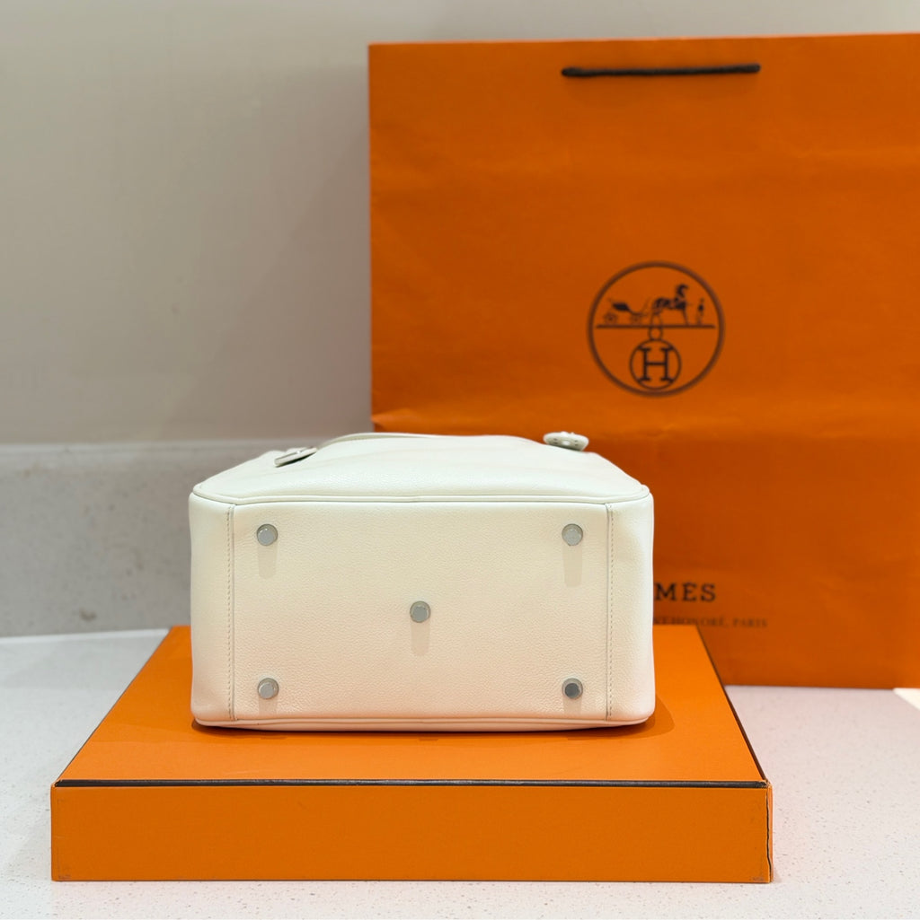 Hermes White