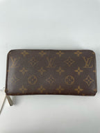 Louis Vuitton Clutch