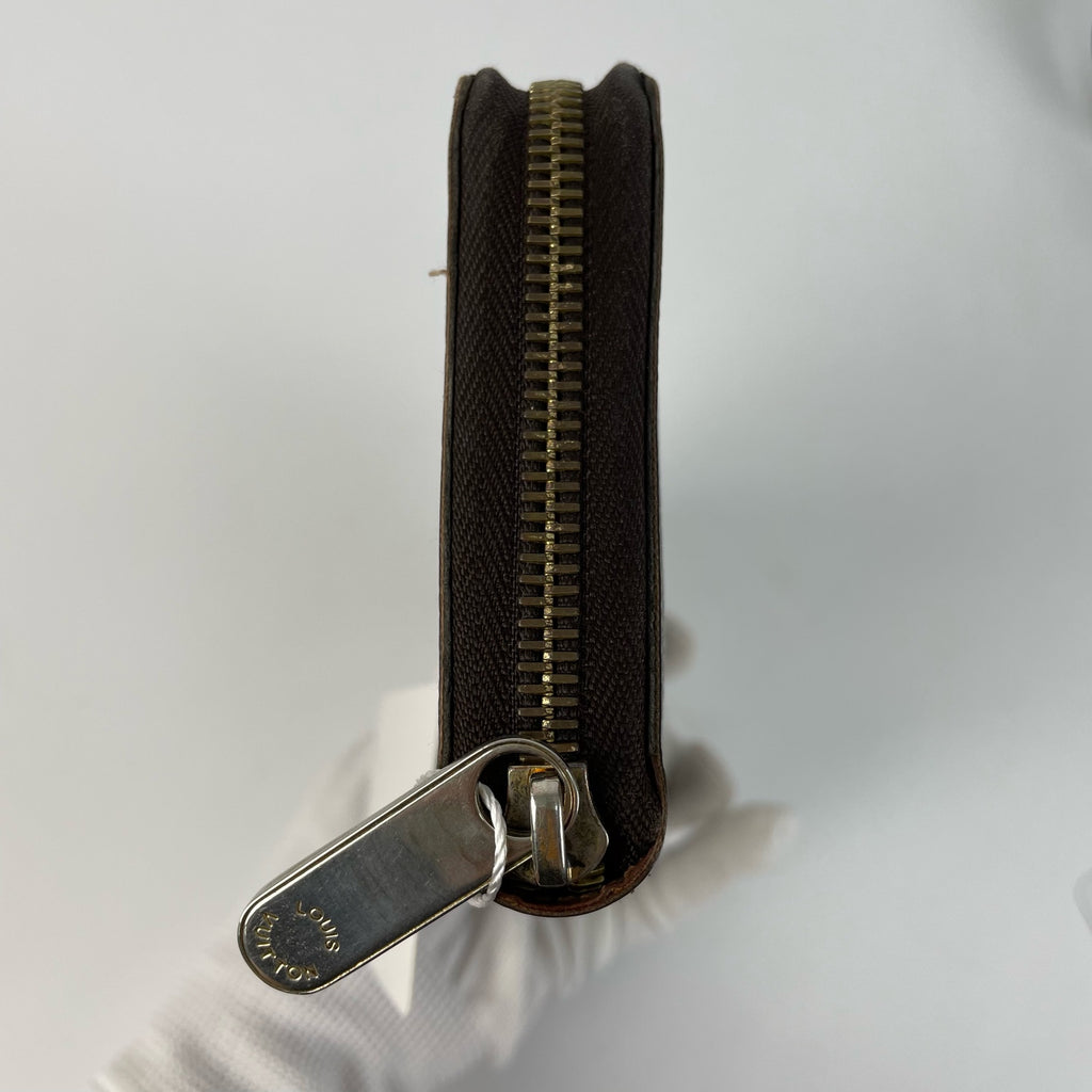 Louis Vuitton Clutch