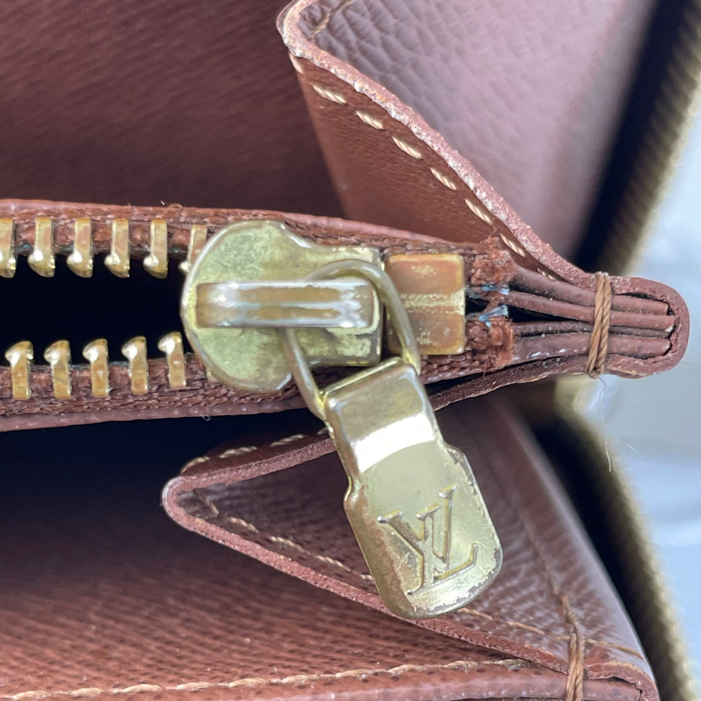 Louis Vuitton Clutch