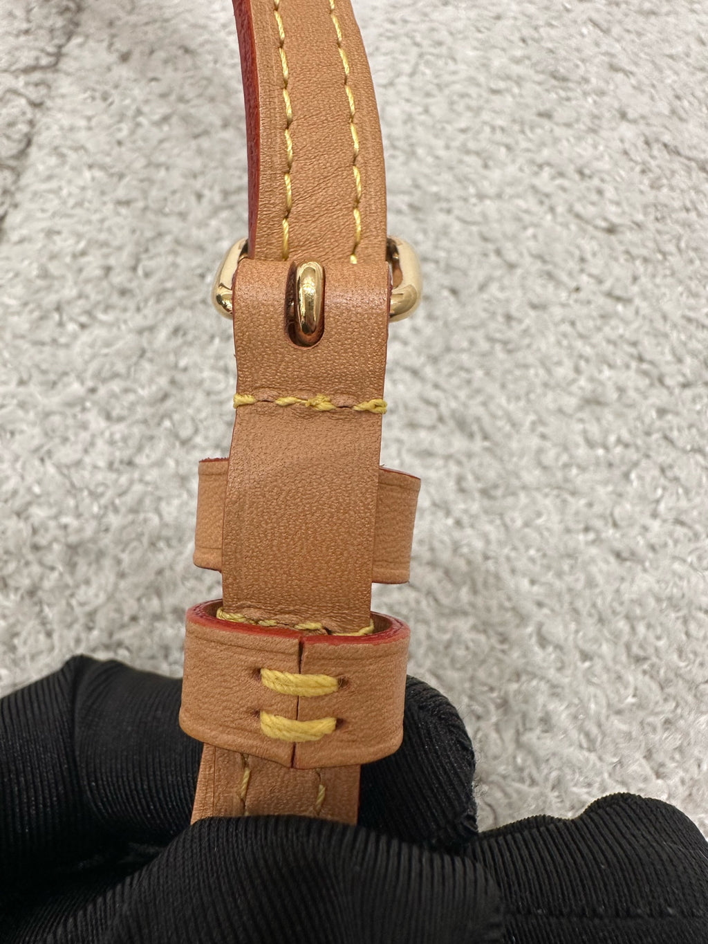 Louis Vuitton Fold Me 14.5 x 18 x 6.5 M80874