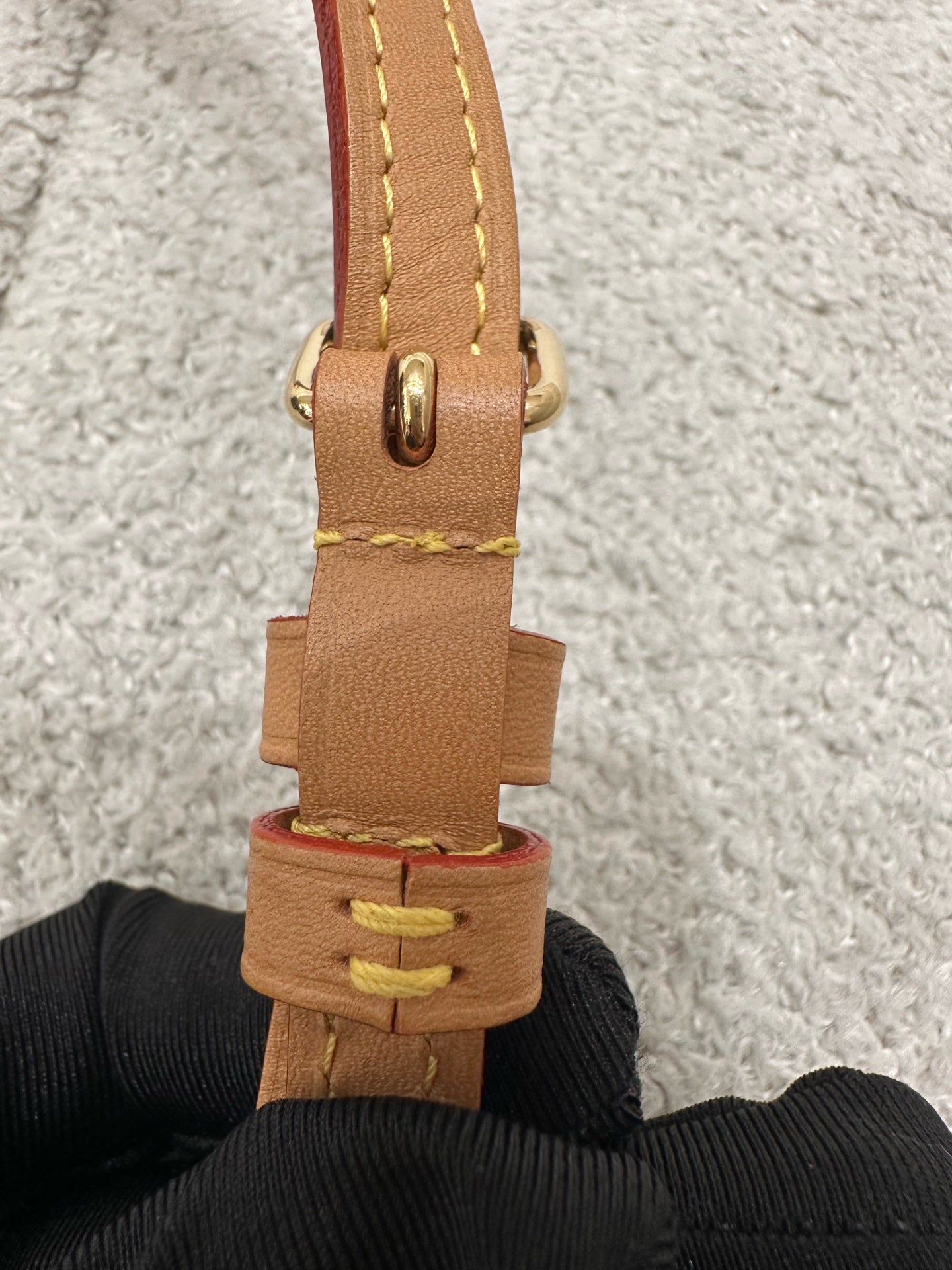 Louis Vuitton Fold Me 14.5 x 18 x 6.5 M80874