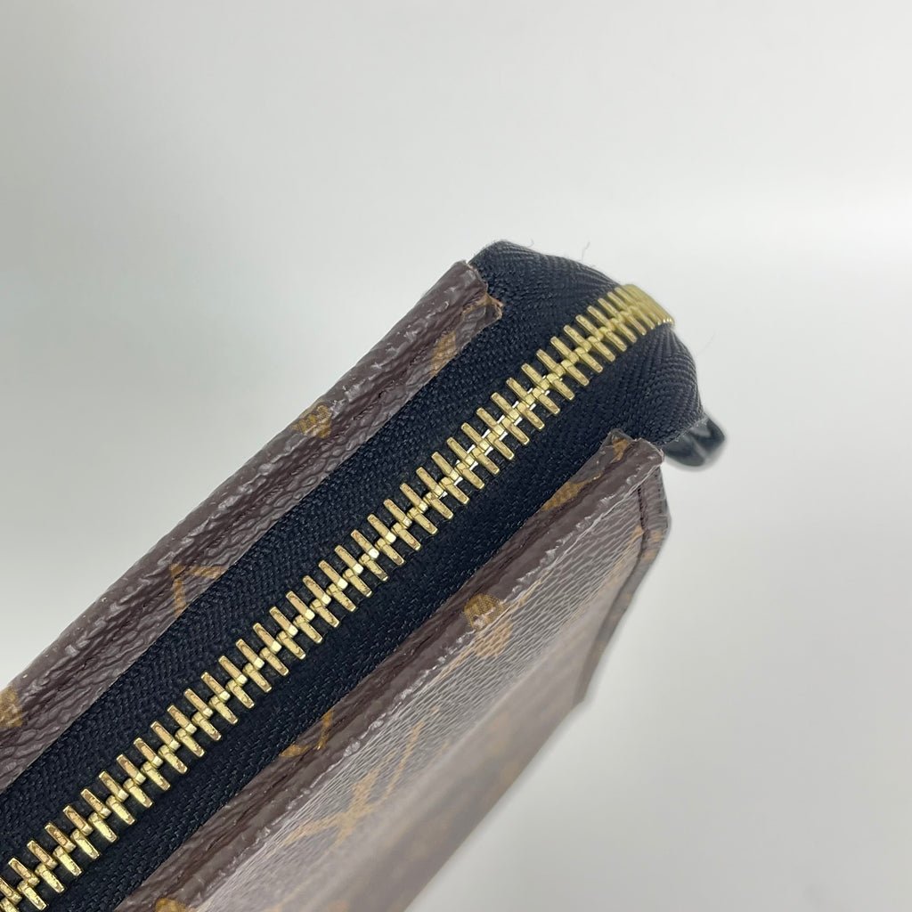 Louis Vuitton Clutch