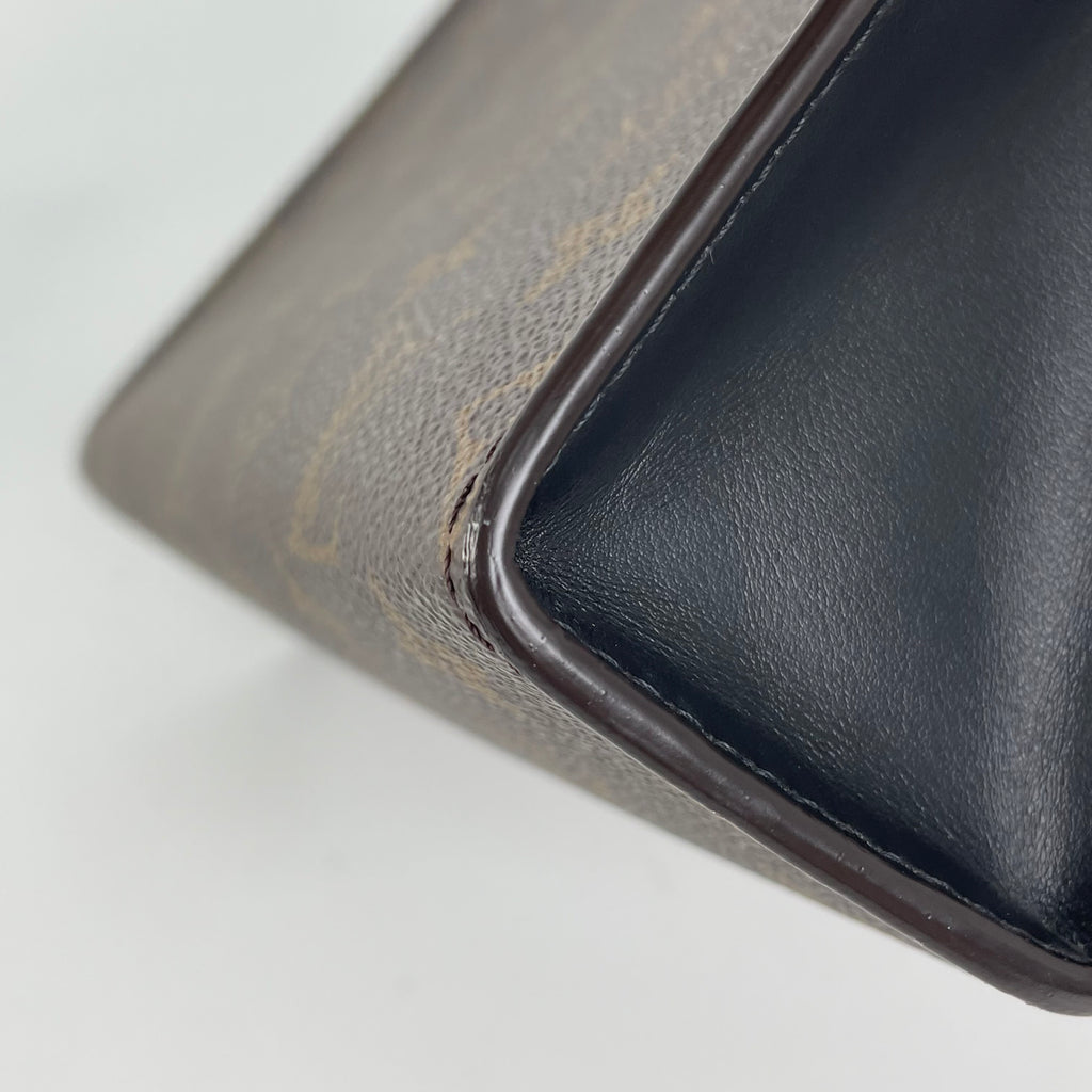 Louis Vuitton Clutch