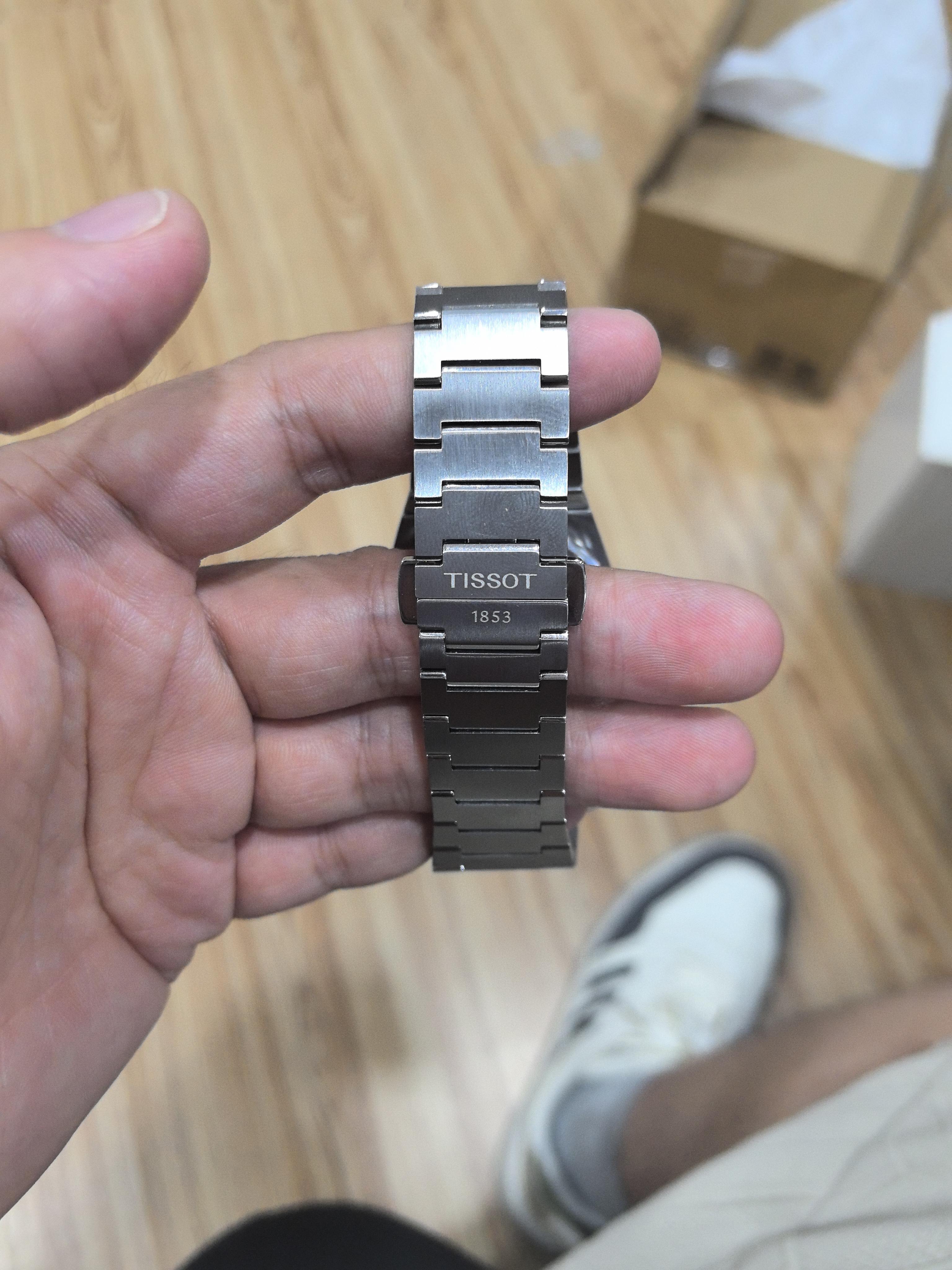 Tissot Classic Automatic (self-winding) watch 40 millimeters T137.407.11.041.00