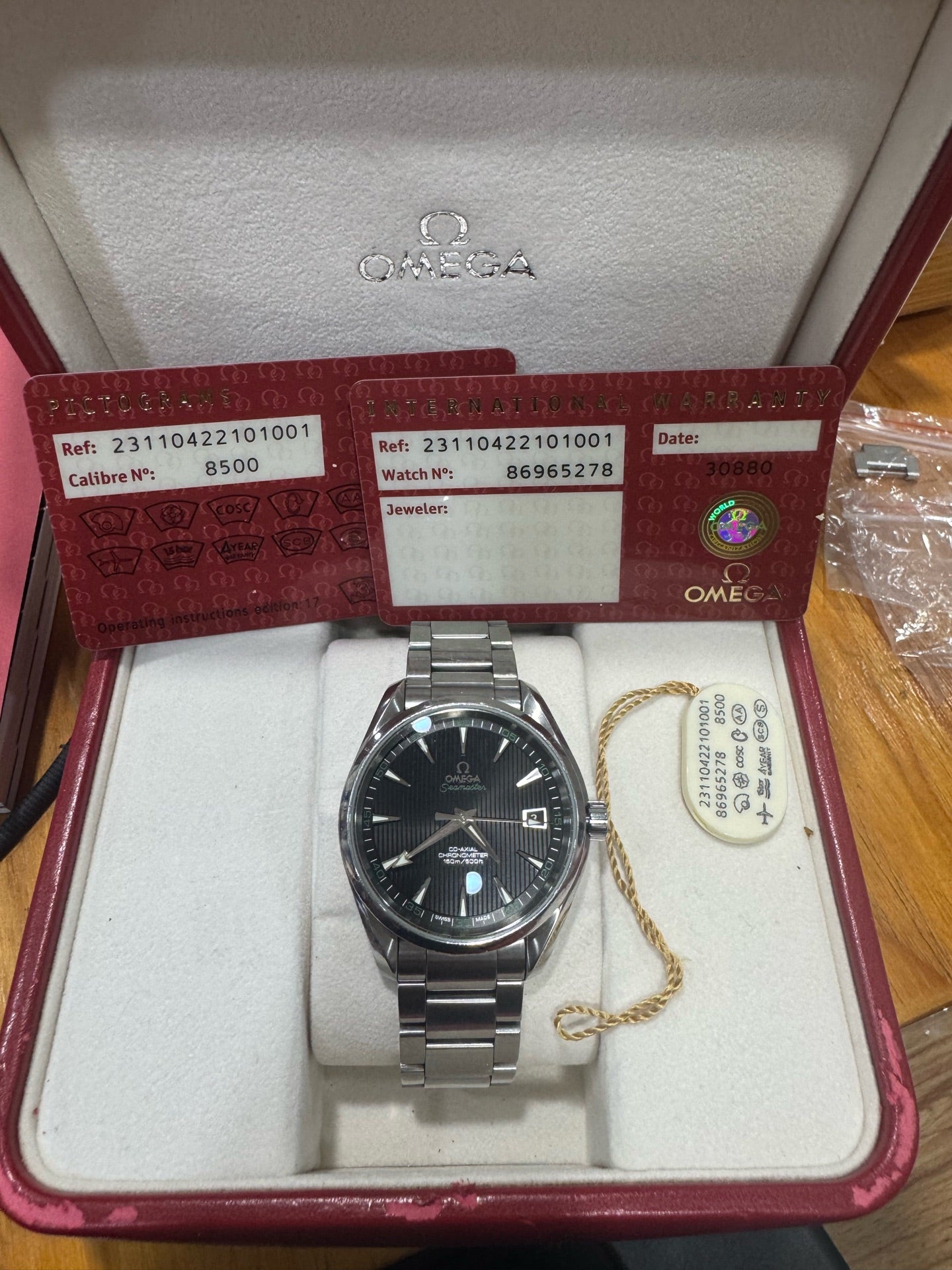 Omega Seahorse Automatic (self-winding) watch 41.5 millimeters 231.10.42.21.01.001