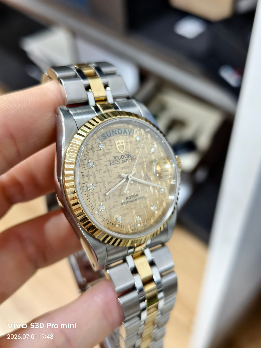 Tudor Prince Sunday Calendar Model 36 millimeters m76213-0007