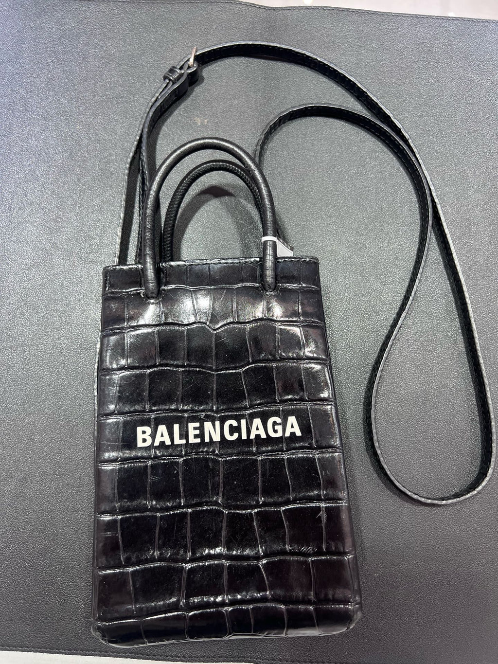 Balenciaga 5938261U61N1090