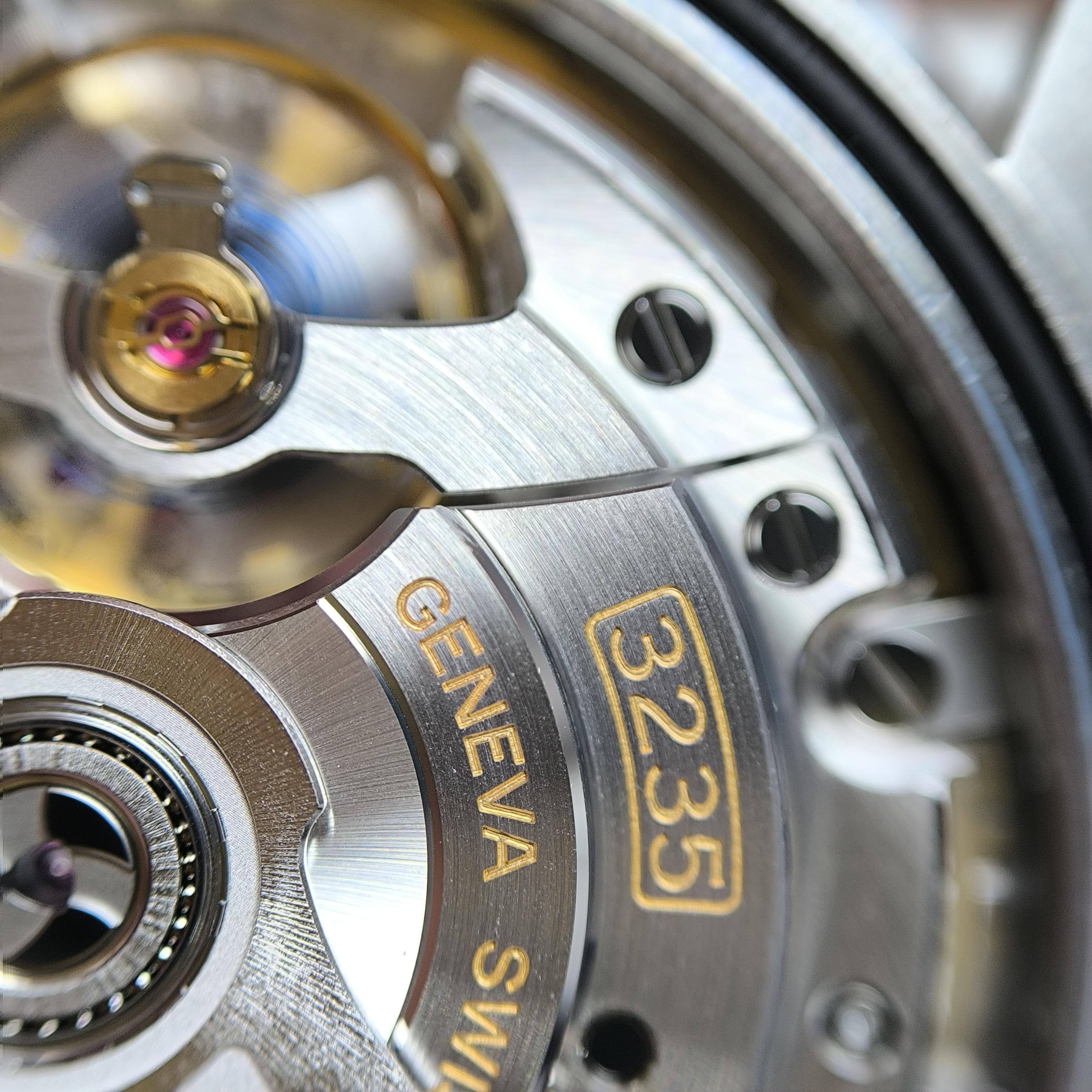 Rolex Log type 41 millimeters m126334-0028