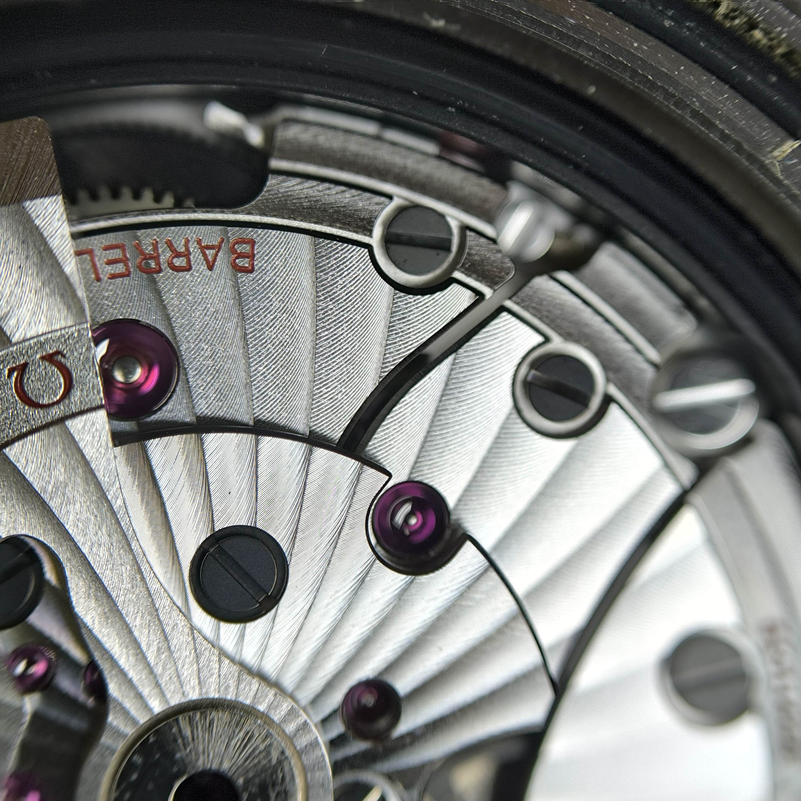 Omega Seahorse 43.5 millimeters 215.32.43.21.04.001