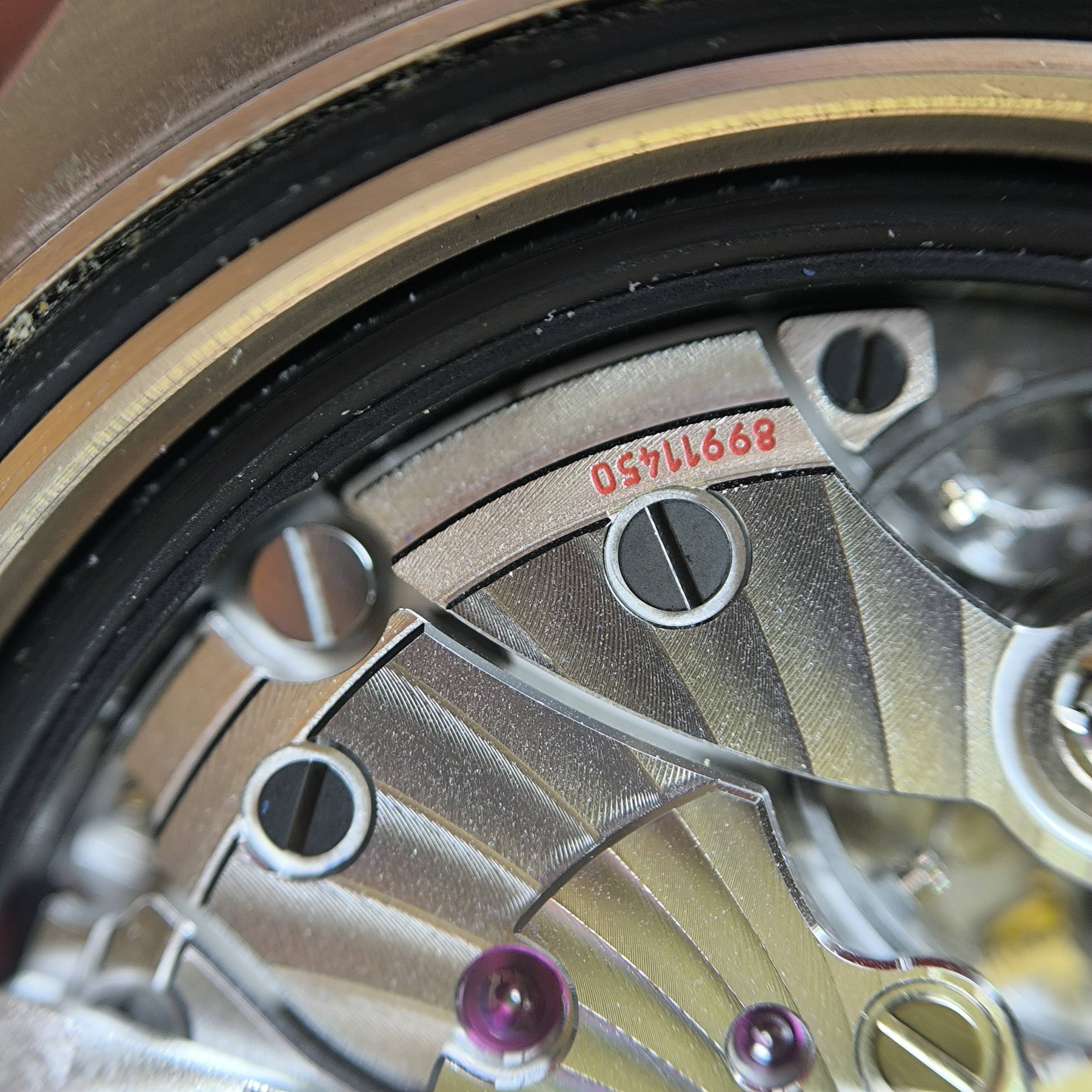 Omega Seahorse 43.5 millimeters 215.32.43.21.04.001