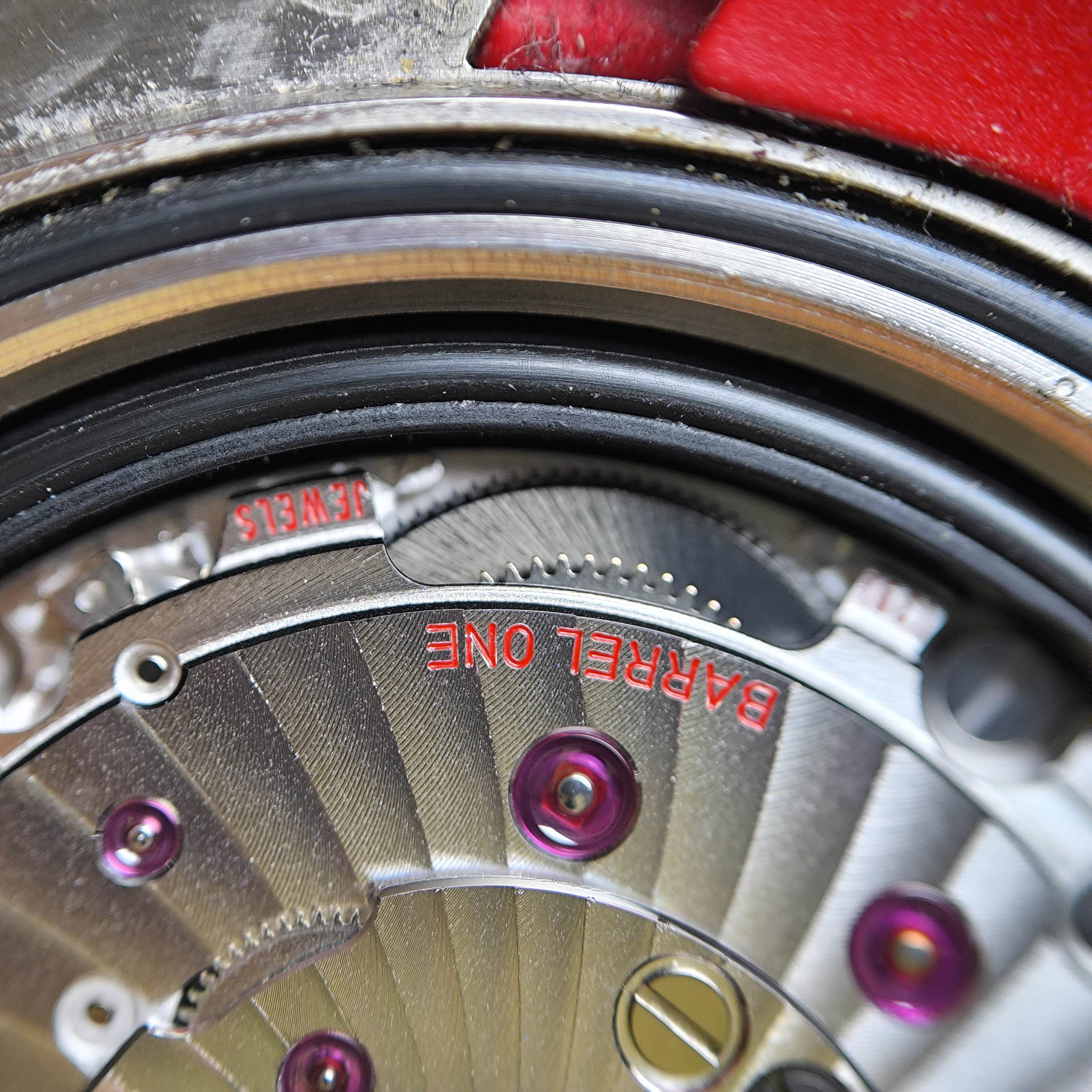 Omega Seahorse 43.5 millimeters 215.32.43.21.04.001