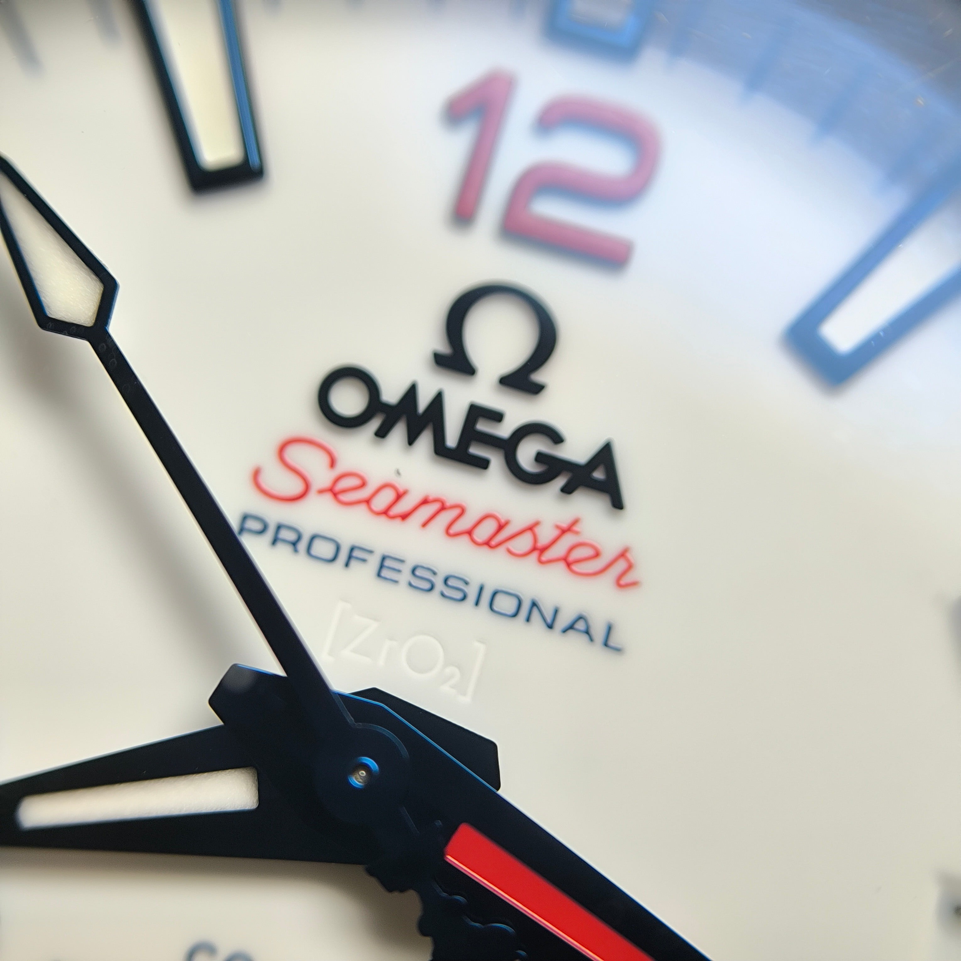 Omega Seahorse 43.5 millimeters 215.32.43.21.04.001