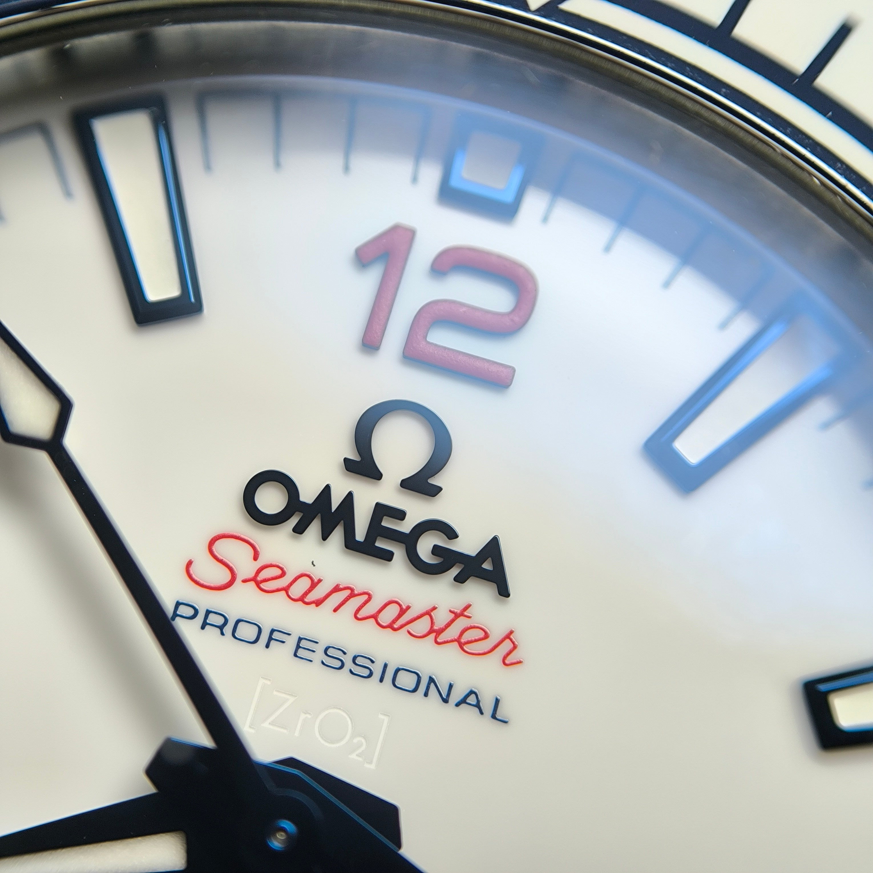 Omega Seahorse 43.5 millimeters 215.32.43.21.04.001
