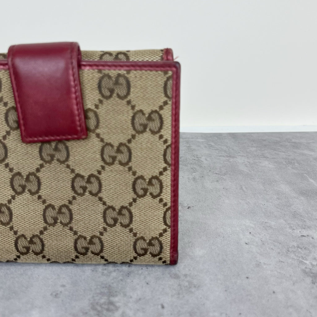 Gucci Canvas