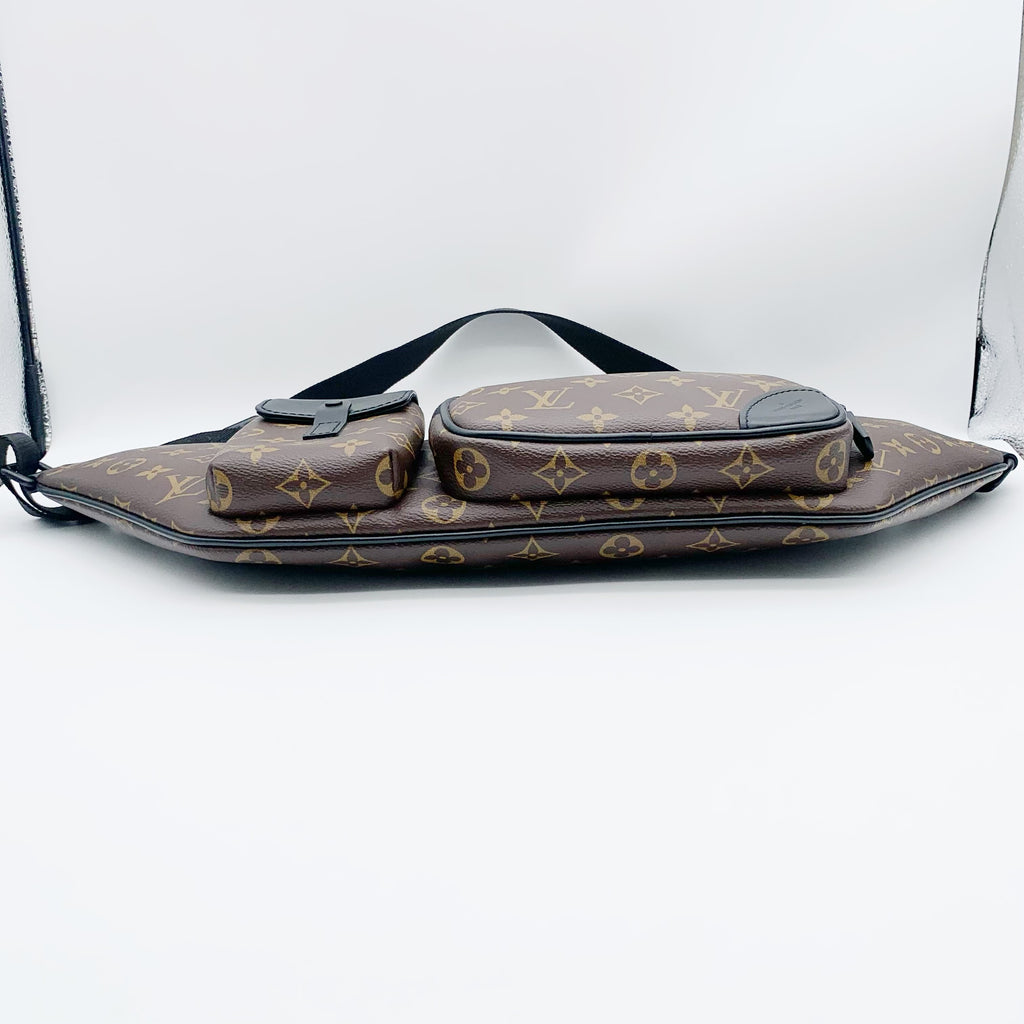 Louis Vuitton Black Belt Bag & Fanny Pack M45337
