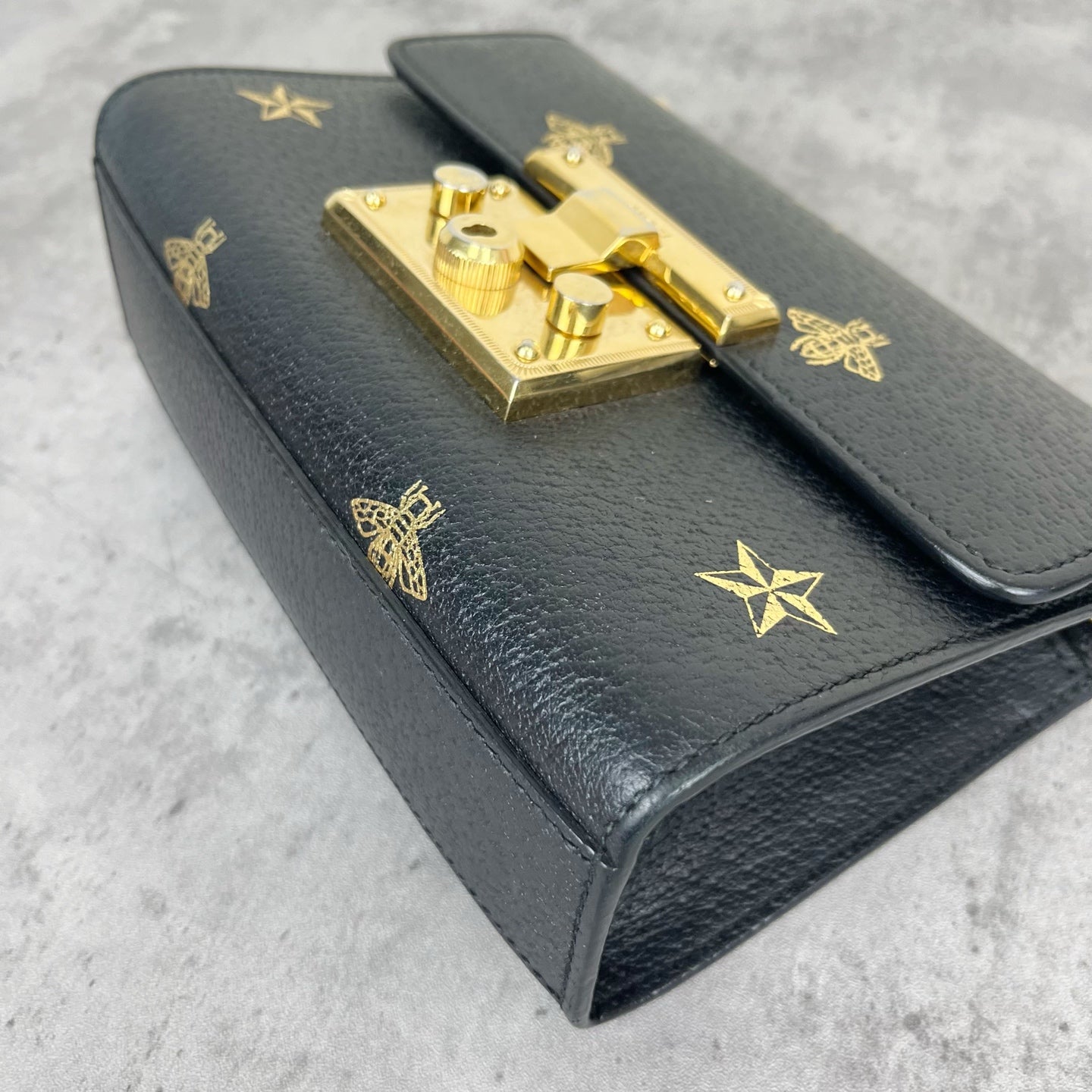 Gucci Black 432182DJ2LG1055