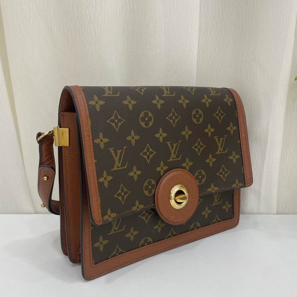Louis Vuitton Metal