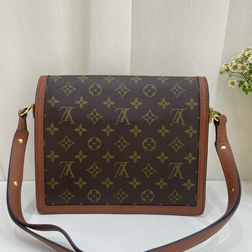 Louis Vuitton Metal