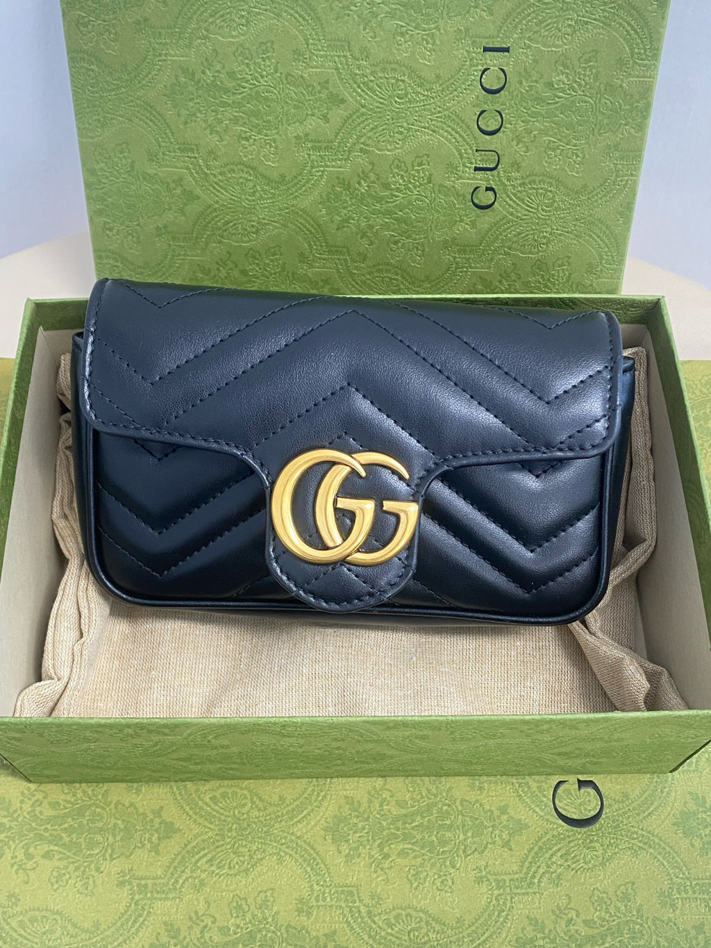Gucci GG Marmont Collection 476433 DTDCT 1000