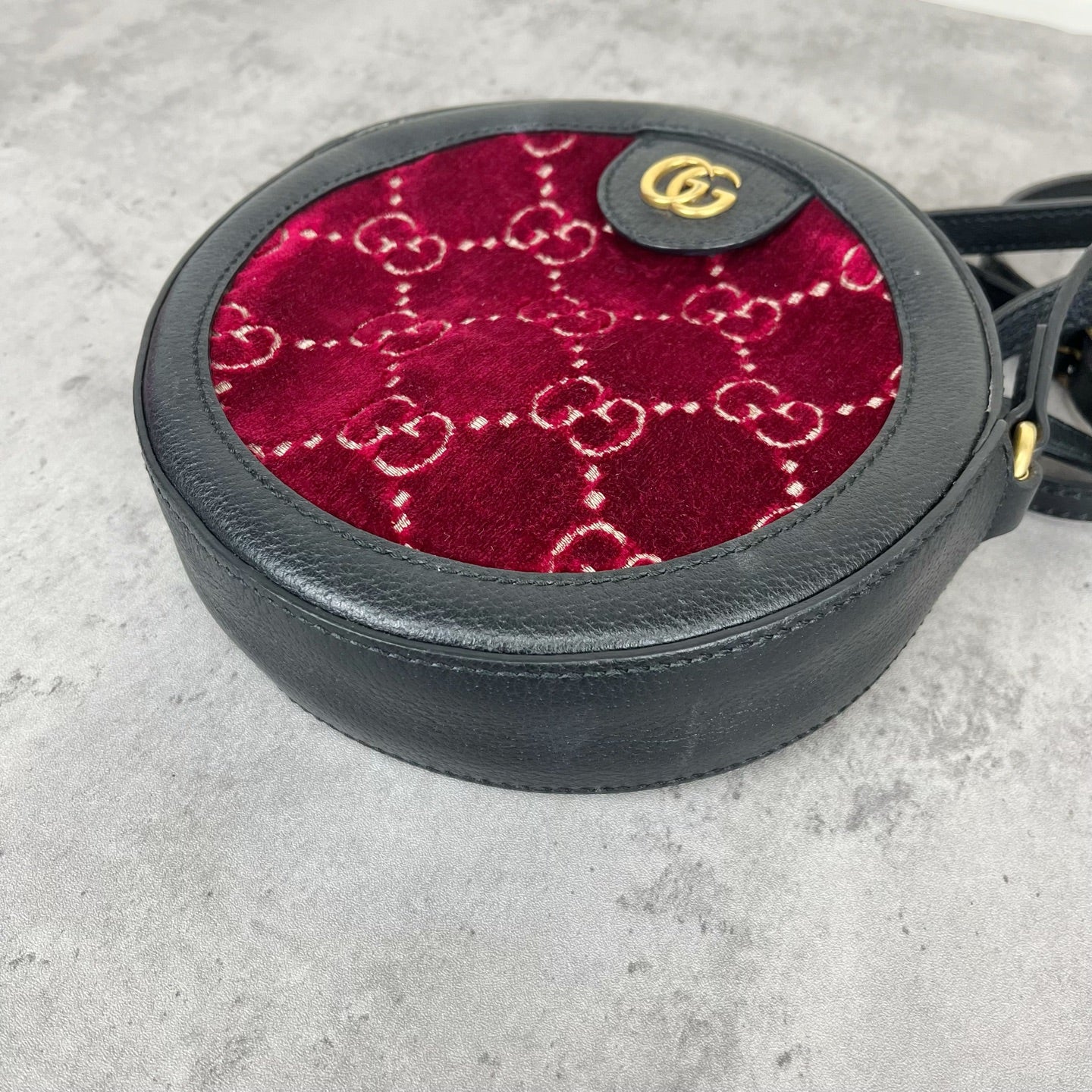 Gucci Velvet Red 574978-9TIKT-6464